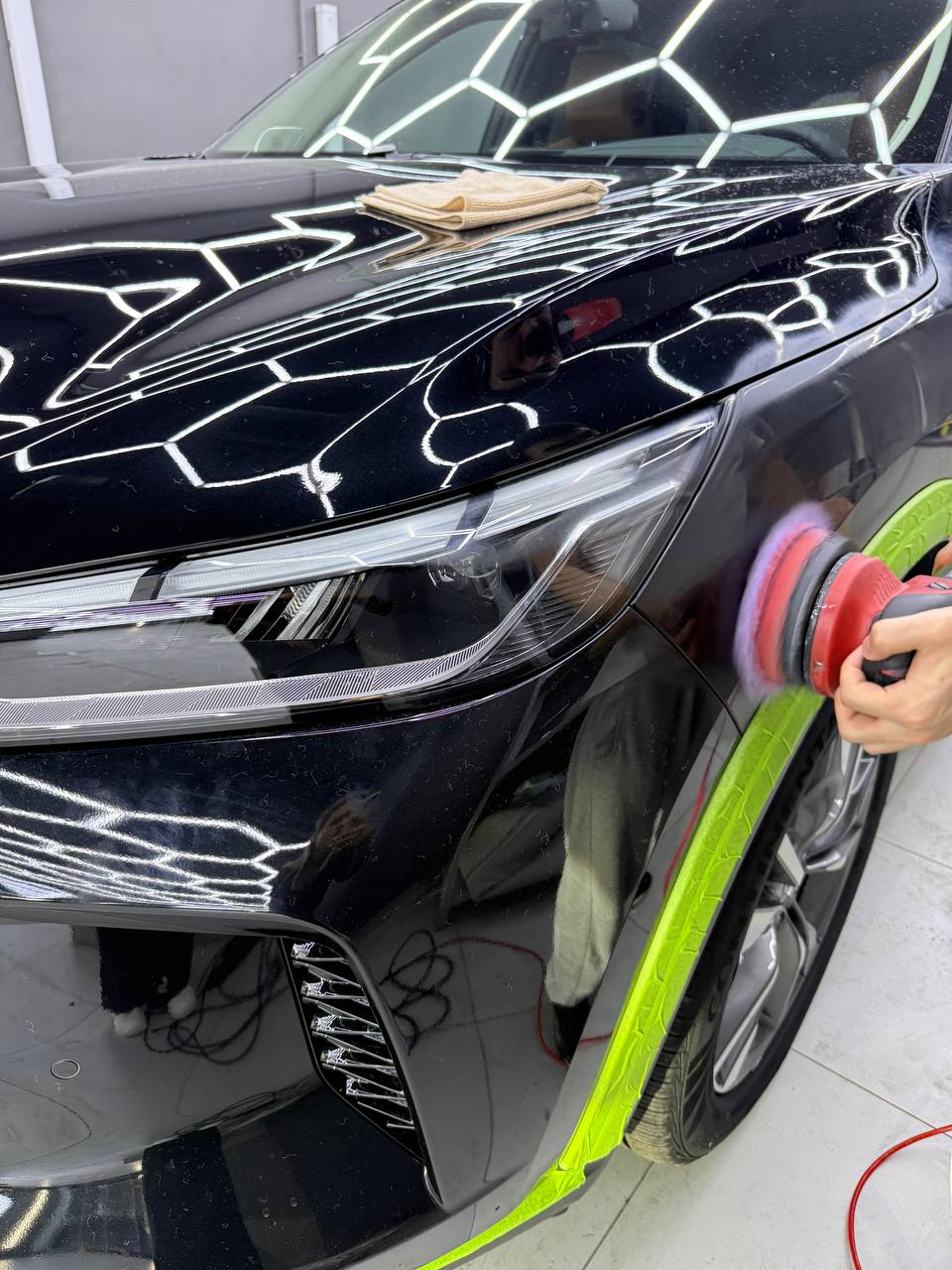 Полировка, керамика и окрас элементов Infiniti QX60: блеск кузова и темные акценты
